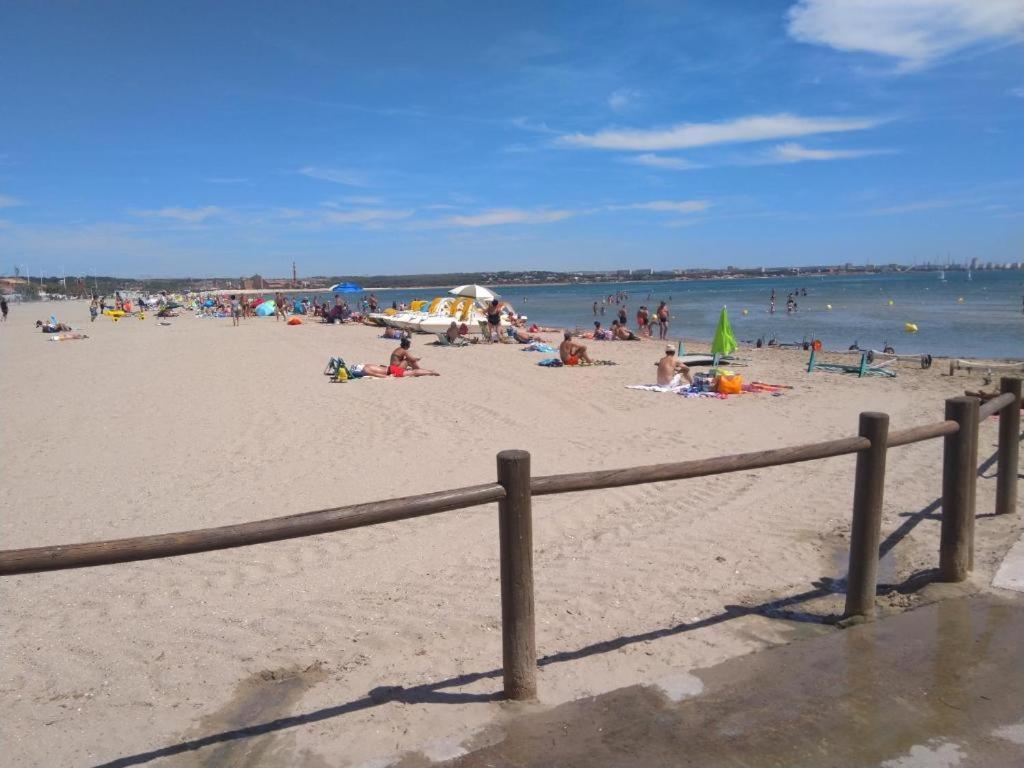 Appartement Meuble Bord De Mer Fos Sur Mer فوس-سور-مير المظهر الخارجي الصورة