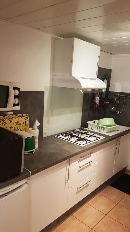 Appartement Meuble Bord De Mer Fos Sur Mer فوس-سور-مير المظهر الخارجي الصورة
