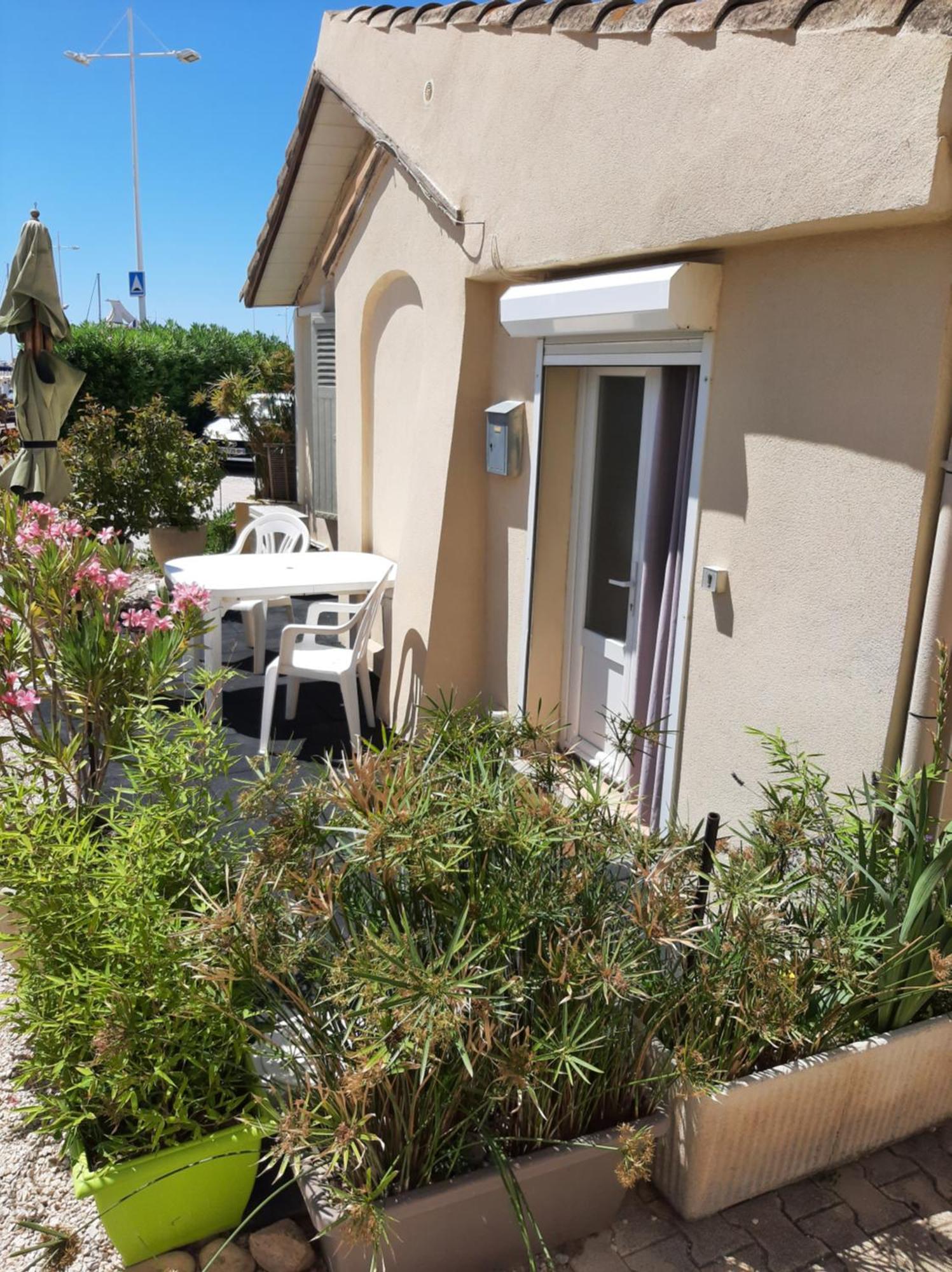 Appartement Meuble Bord De Mer Fos Sur Mer فوس-سور-مير المظهر الخارجي الصورة